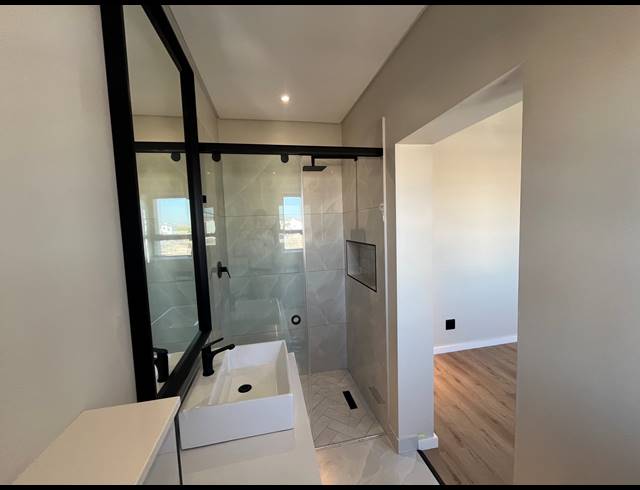 3 BEDROOM HOUSE FOR SALE IN SANDOWN